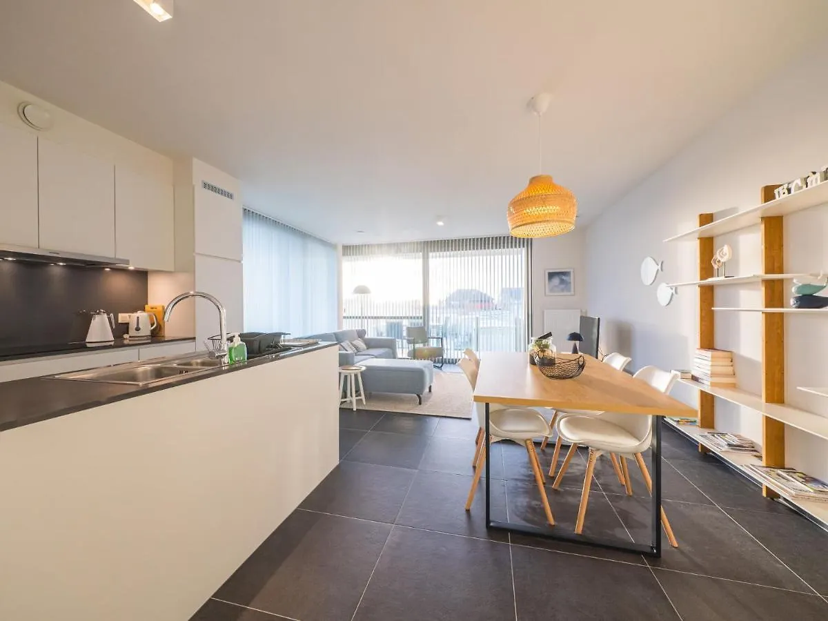 Bright Apartment On The First Floor Middelkerke